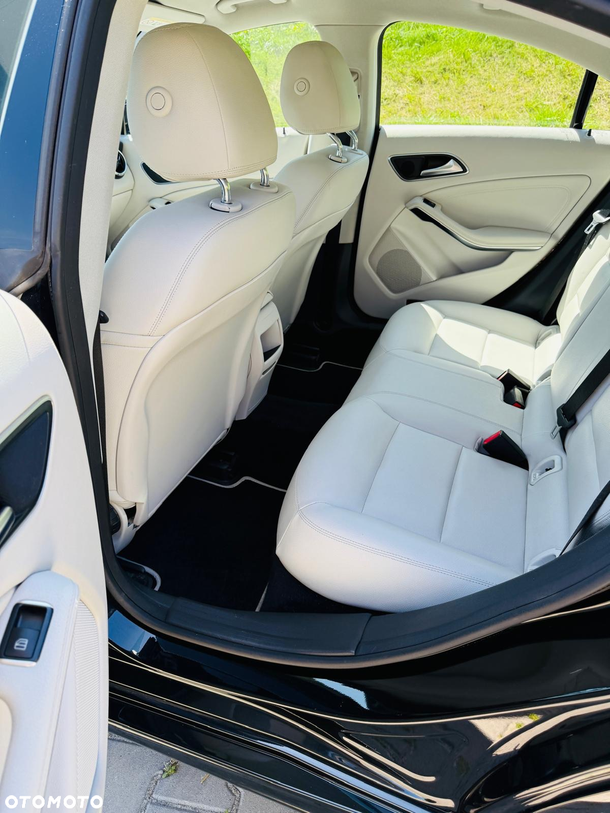 Mercedes-Benz CLA - 5
