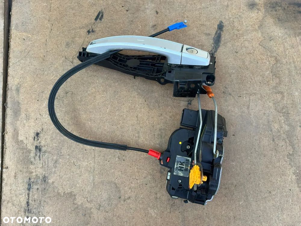 Opel Zafira C zamek klamka drzwi przednich przód lewa - 1