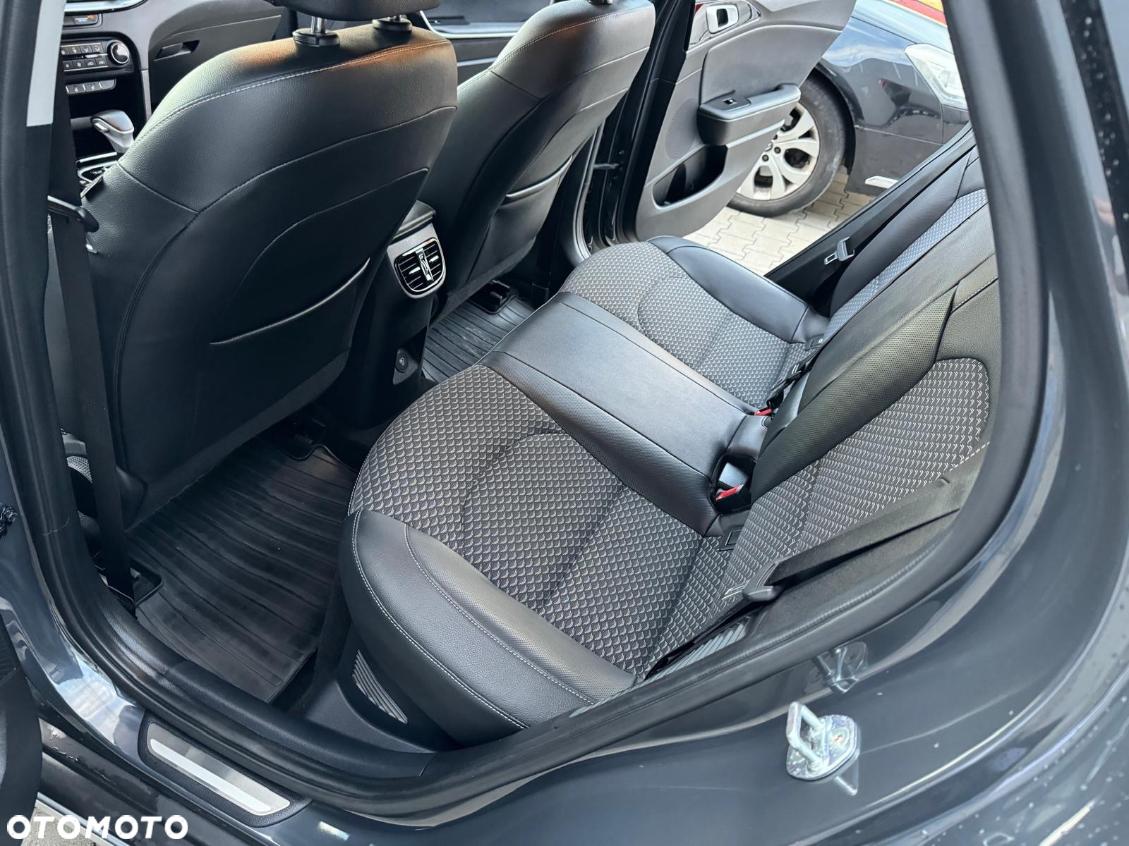 Kia XCeed 1.6 GDI PHEV L Business Line DCT - 13