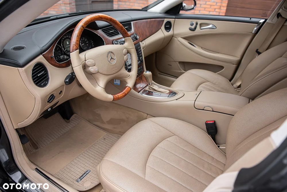 Mercedes-Benz CLS 500 - 14