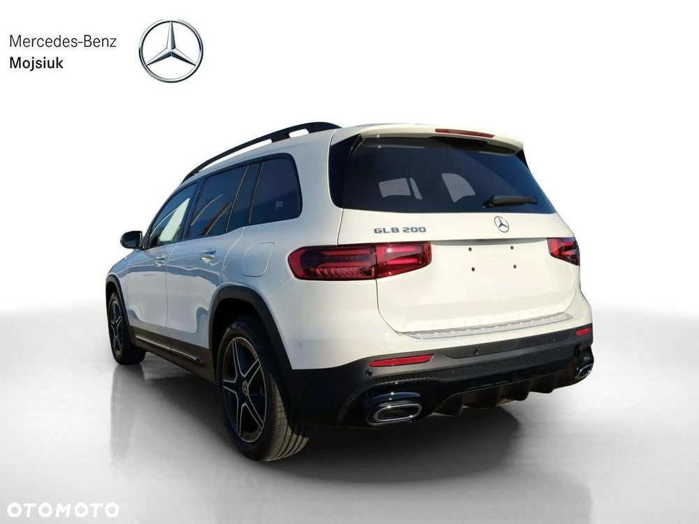 Mercedes-Benz GLB - 5