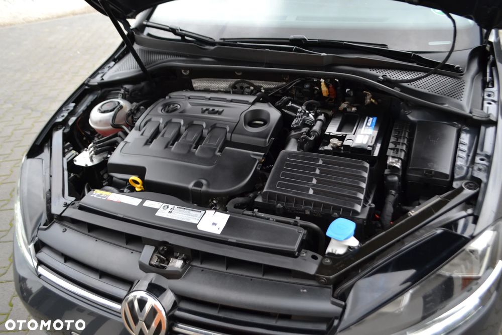 Volkswagen Golf - 17