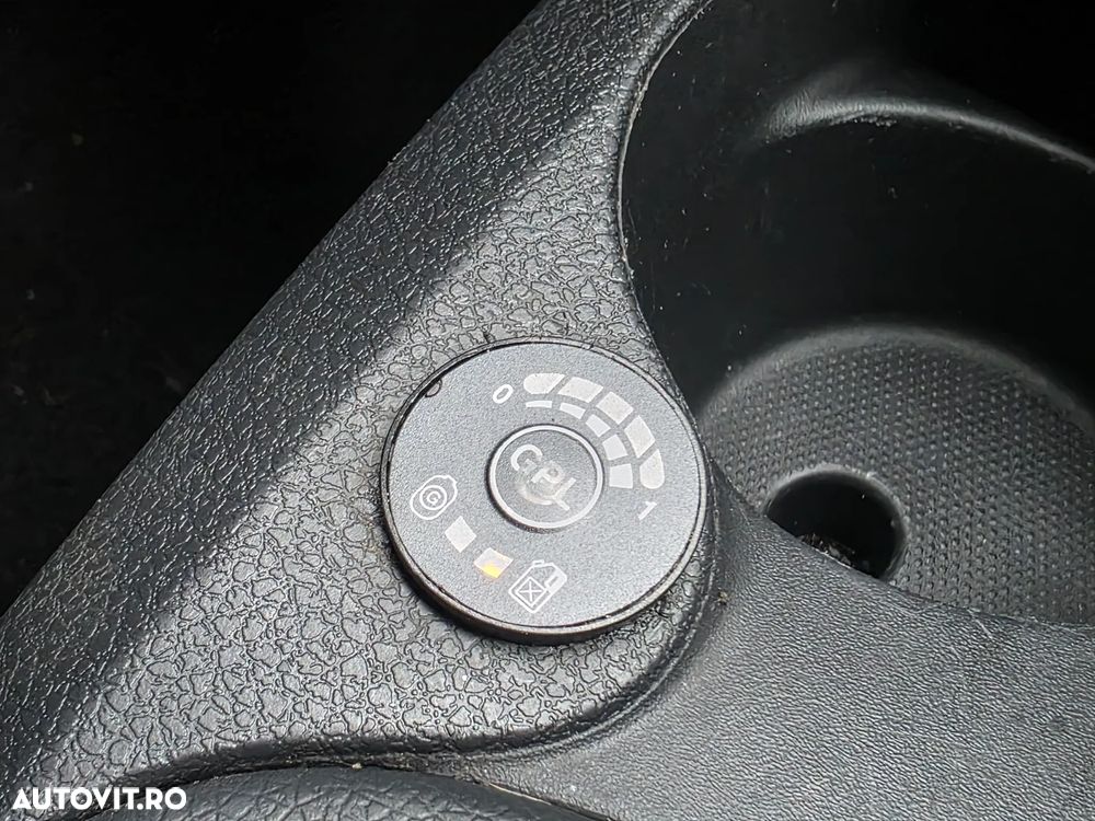 Dacia Logan 0.9 Ambiance - 9