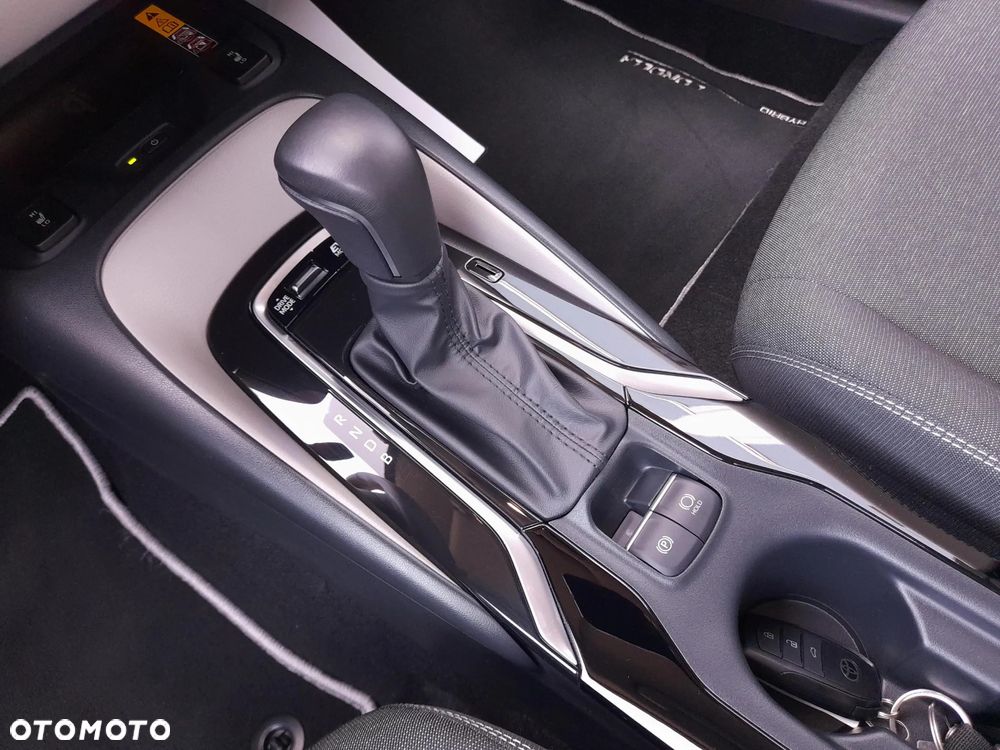 Toyota Corolla 1.8 Hybrid Style - 17