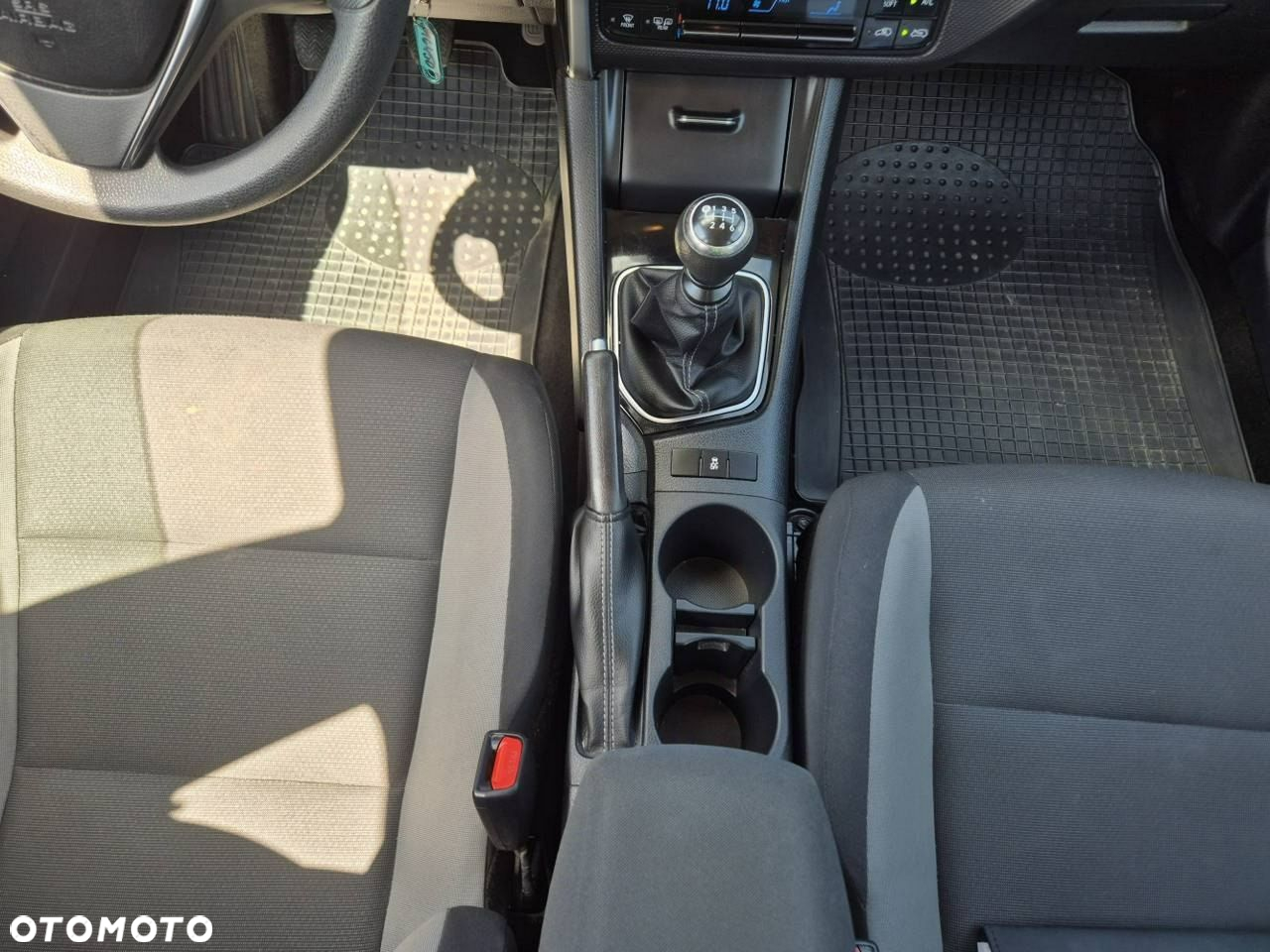Toyota Auris - 18