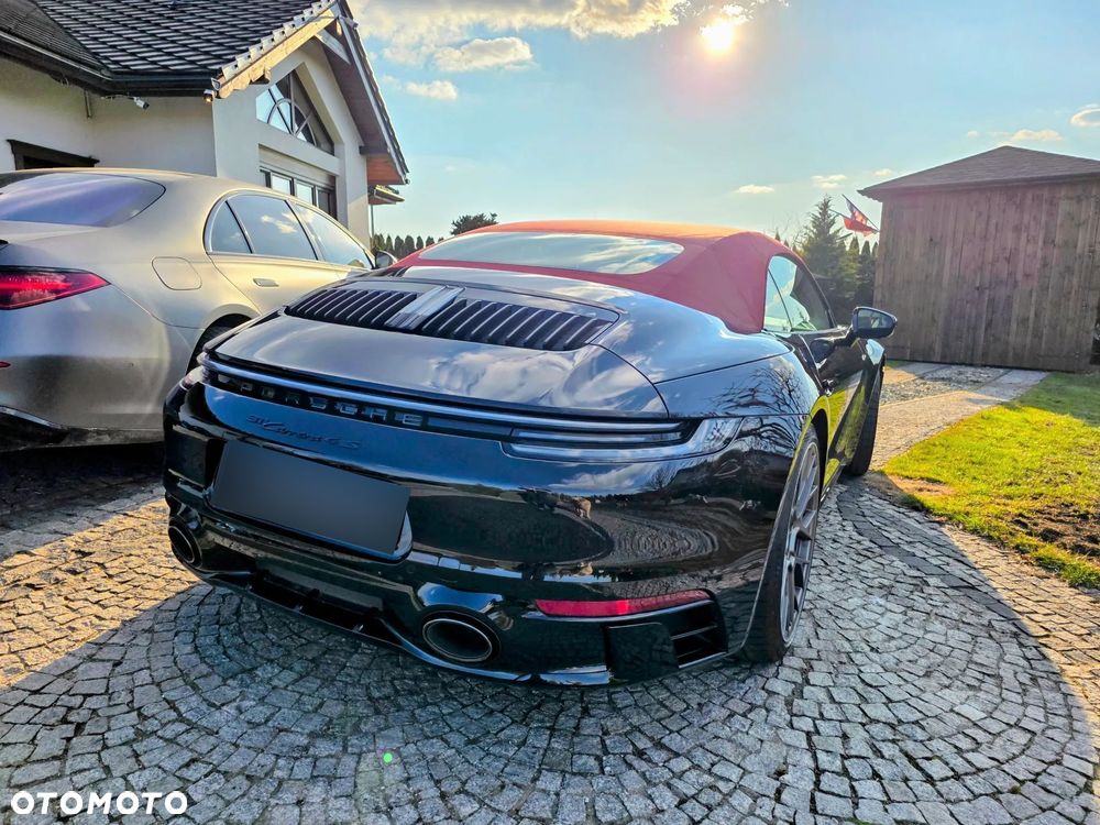 Porsche 911 Carrera 4S - 3