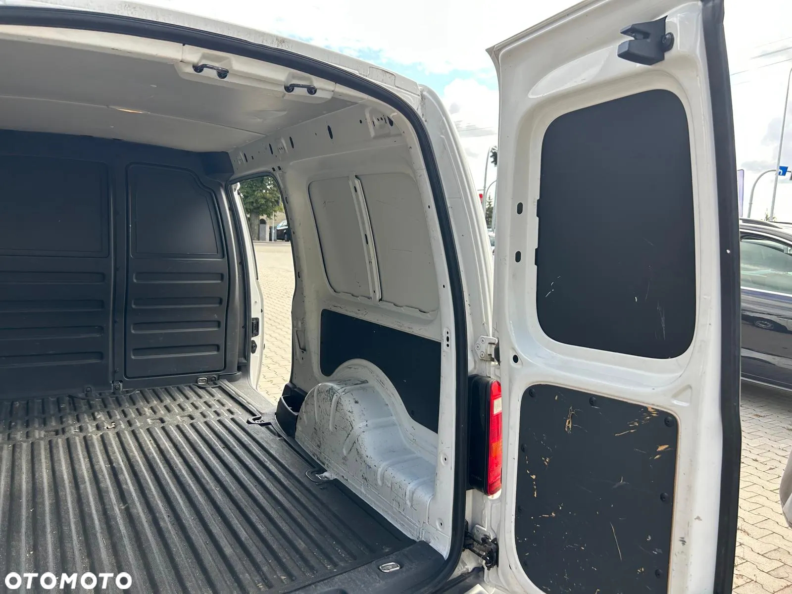 Volkswagen CADDY - 27