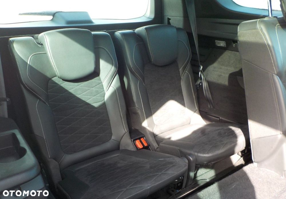 Renault Grand Scenic - 19