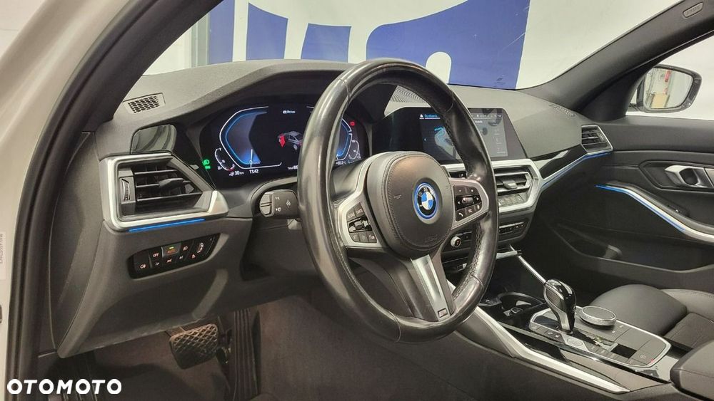 BMW Seria 3 - 12