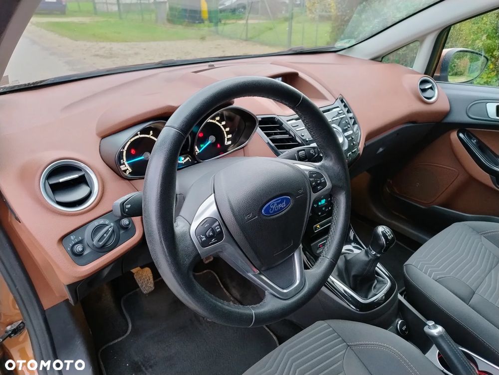 Ford Fiesta 1.0 EcoBoost S&S TITANIUM - 8