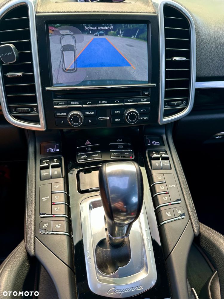Porsche Cayenne Standard - 13