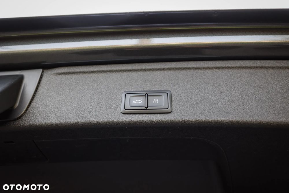 Audi A4 Avant 40 TDI quattro S tronic S line - 22