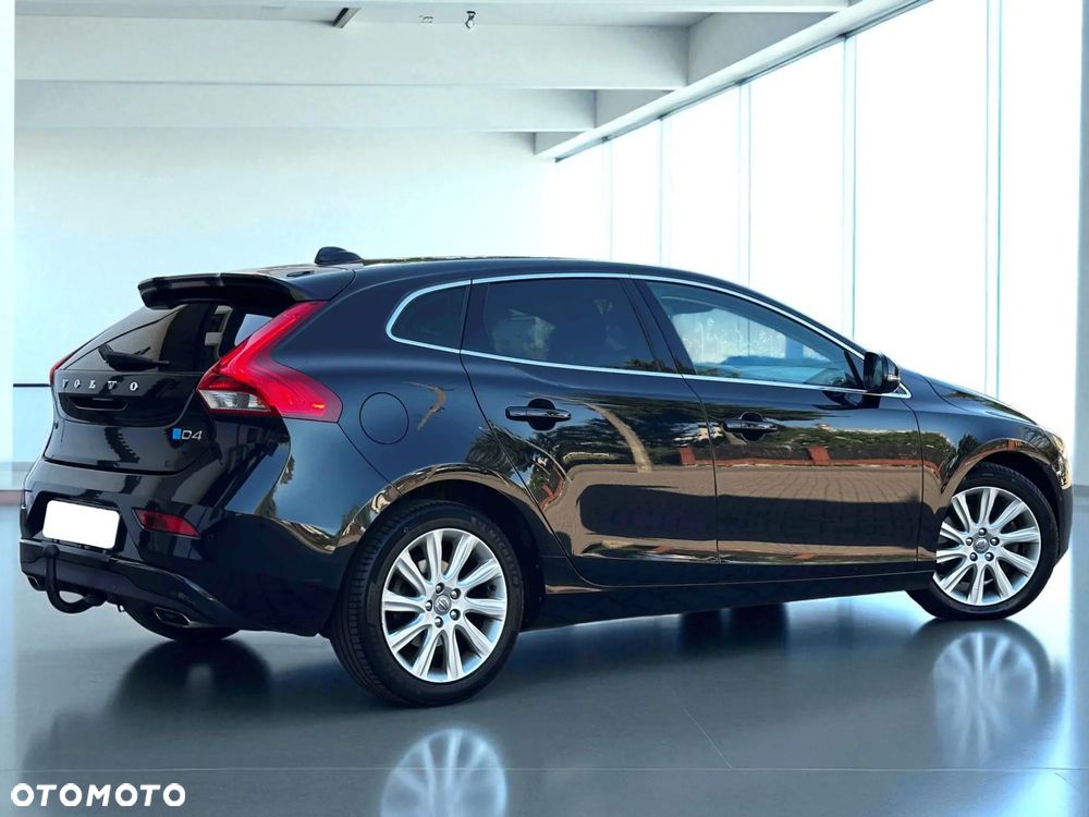 Volvo V40 D4 Geartronic Summum - 17