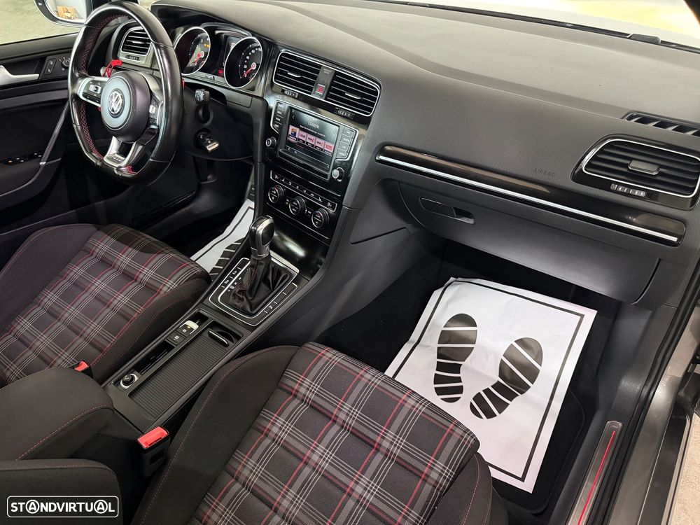 VW Golf 2.0 TSi GTi DSG - 13