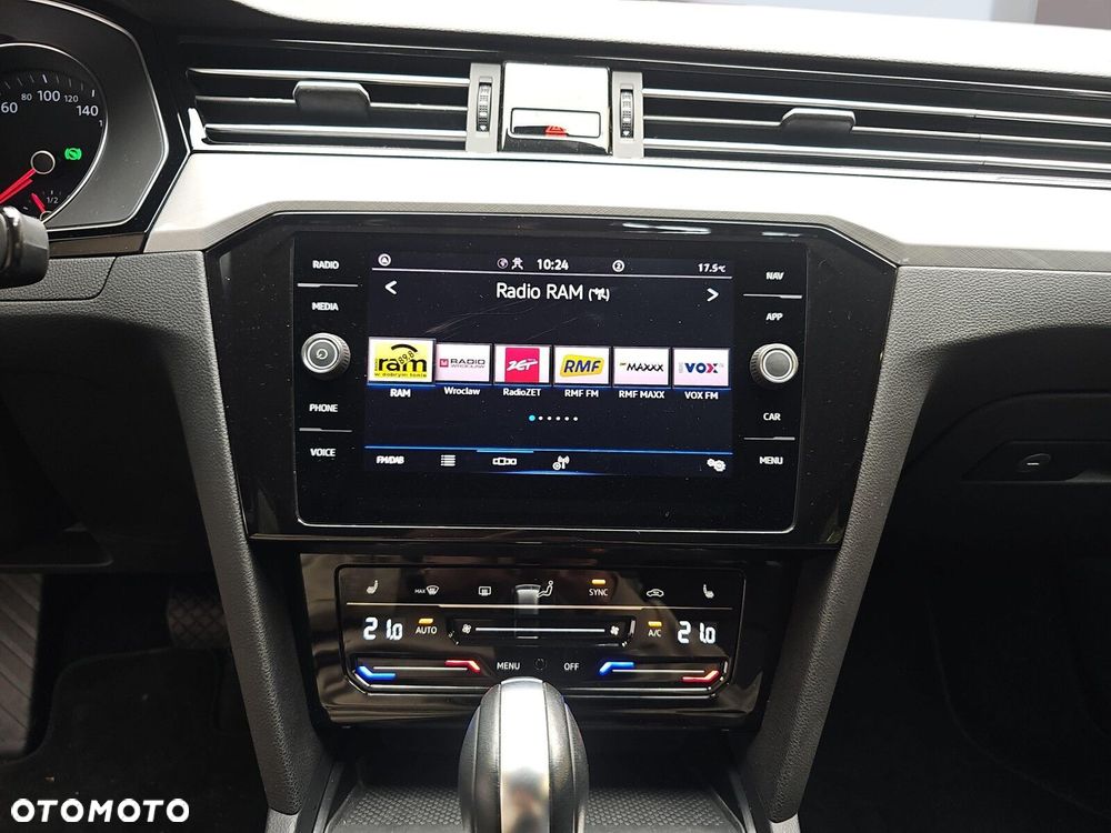 Volkswagen Passat Variant 1.5 TSI EVO Business DSG - 17