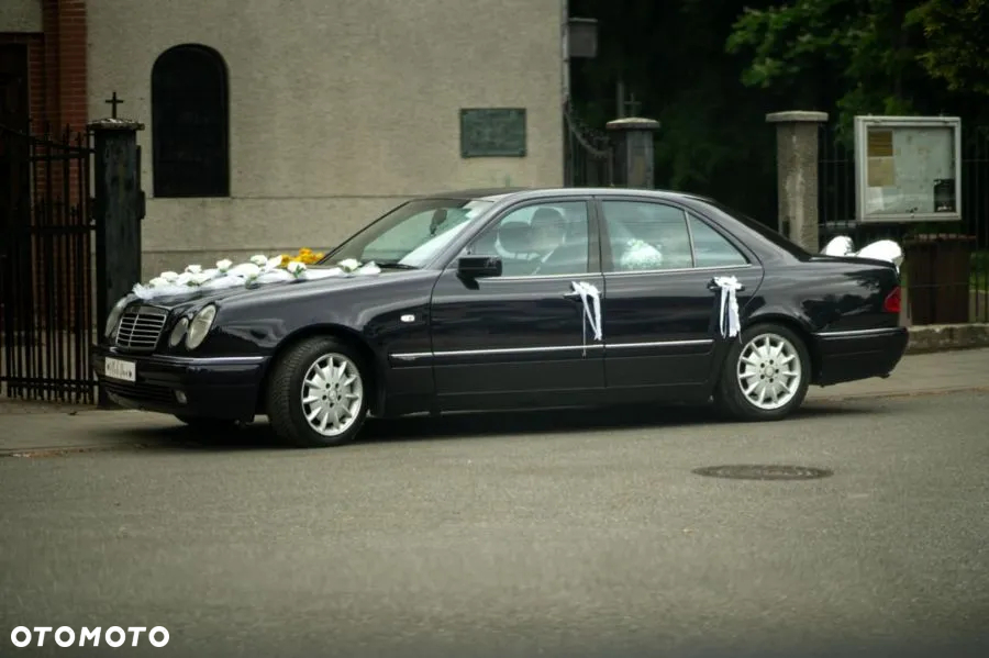 Mercedes-Benz Klasa E - 2