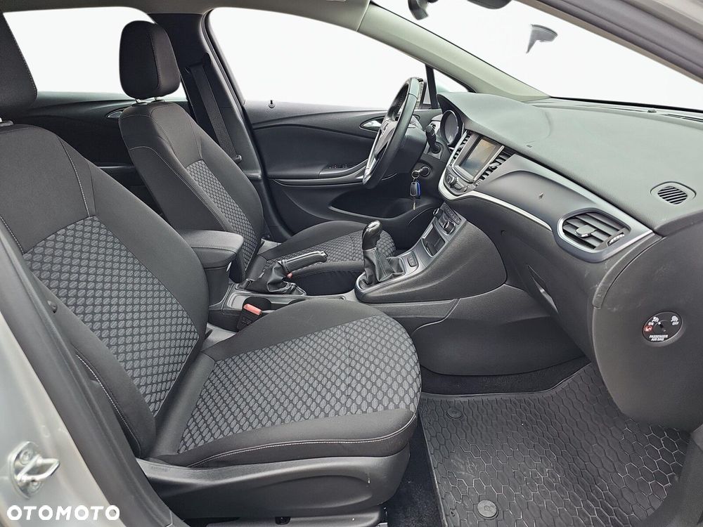 Opel Astra - 16