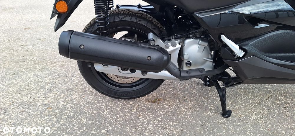 Yamaha X-max - 15