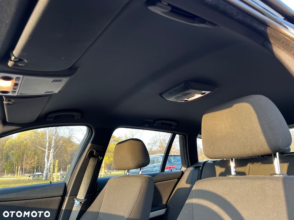 BMW Seria 3 318i Edition Sport - 12