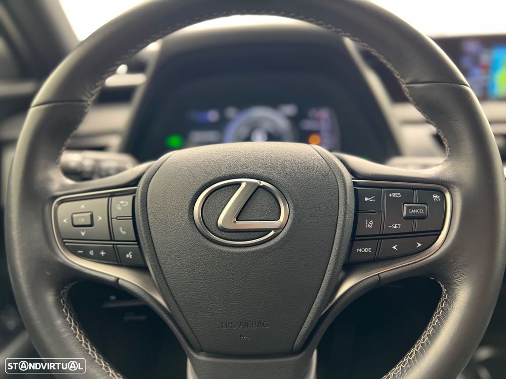 Lexus UX 250h Business - 23