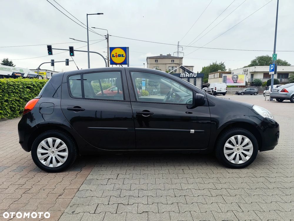 Renault Clio 1.2 16V 75 Expression - 4