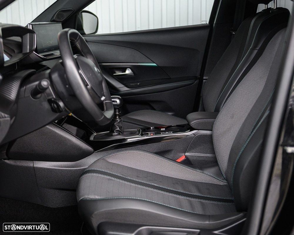 Peugeot 2008 1.2 PureTech Allure Pack - 23