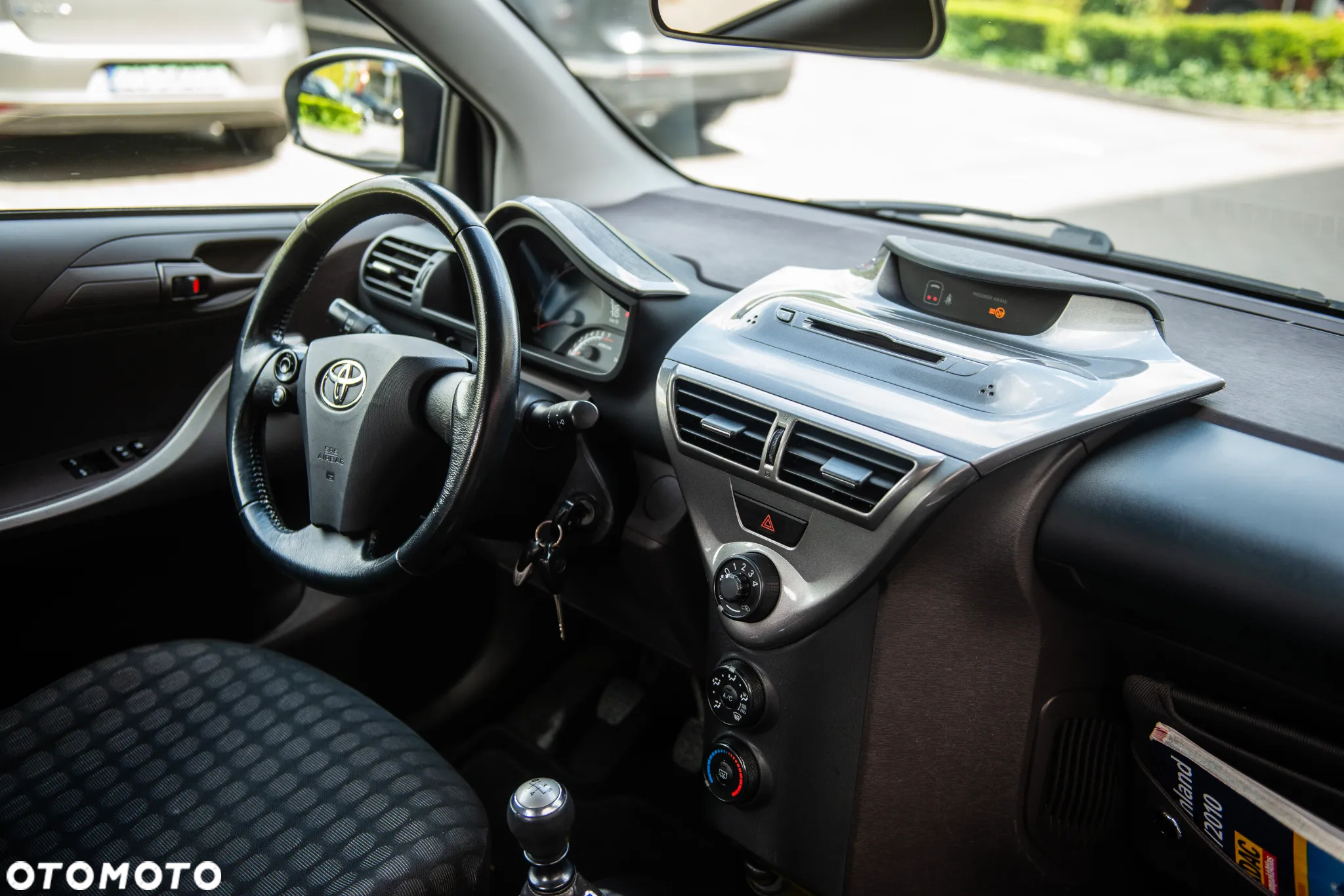 Toyota iQ 1.0 Sol - 29