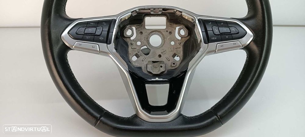 VOLANTE VOLKSWAGEN GOLF VIII LIM. (CD1) GOLF - 6