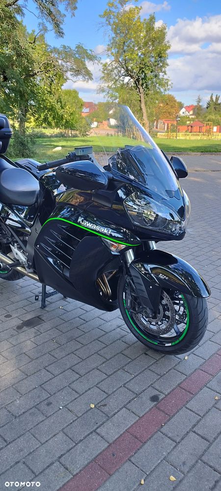 Kawasaki GTR - 10