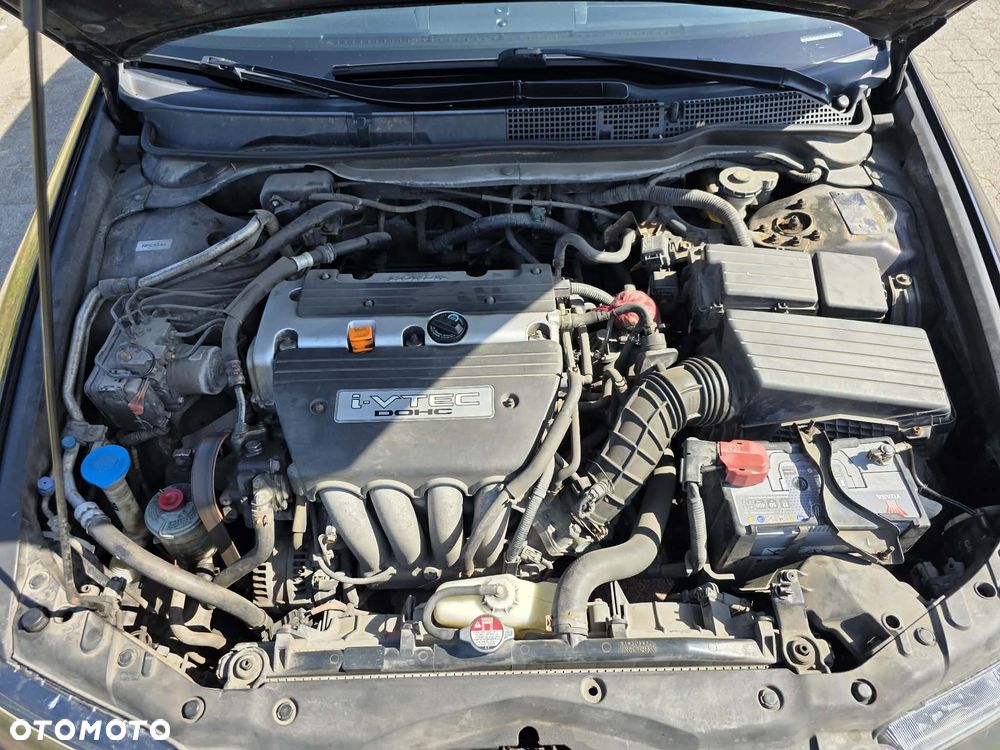 Honda Accord 2.0 Executive - 26