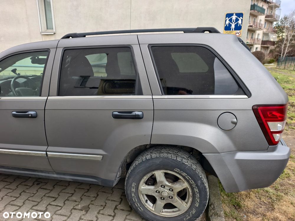 Jeep Grand Cherokee - 15