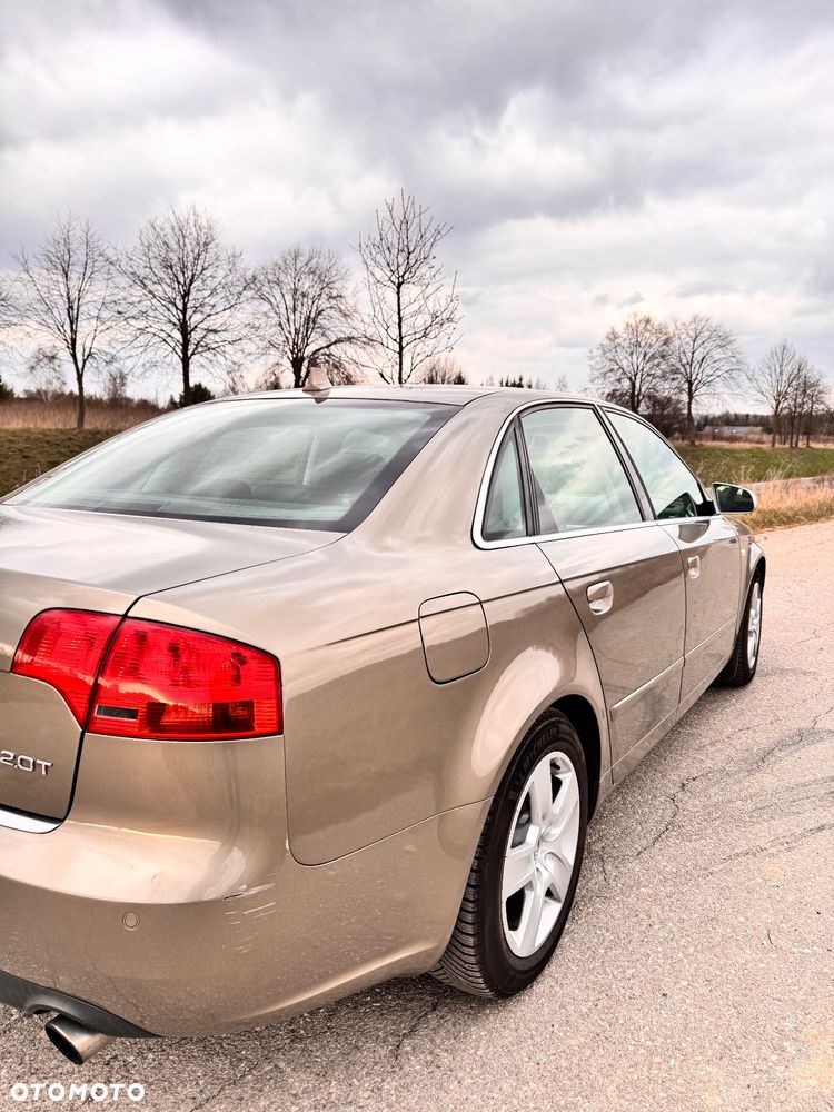 Audi A4 Limousine 2.0T FSI - 2