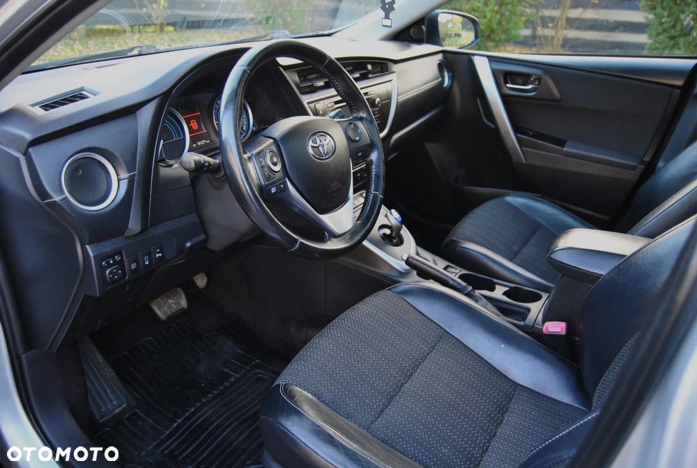 Toyota Auris 1.8 HSD Luna - 5
