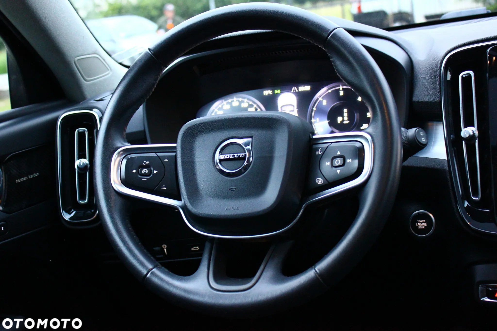 Volvo XC 40 D3 Geartronic Momentum Pro - 39