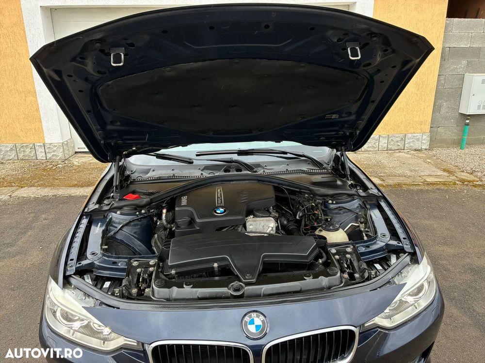 BMW Seria 3 320i Aut. - 20