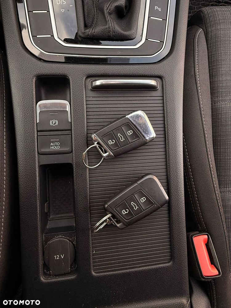Volkswagen Passat 2.0 TDI EVO Business DSG - 31