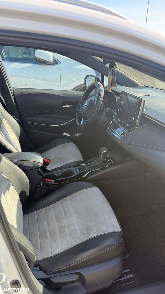 Toyota Corolla 2.0 HSD Exclusive Plus GR Sport Bi-Tone - 3