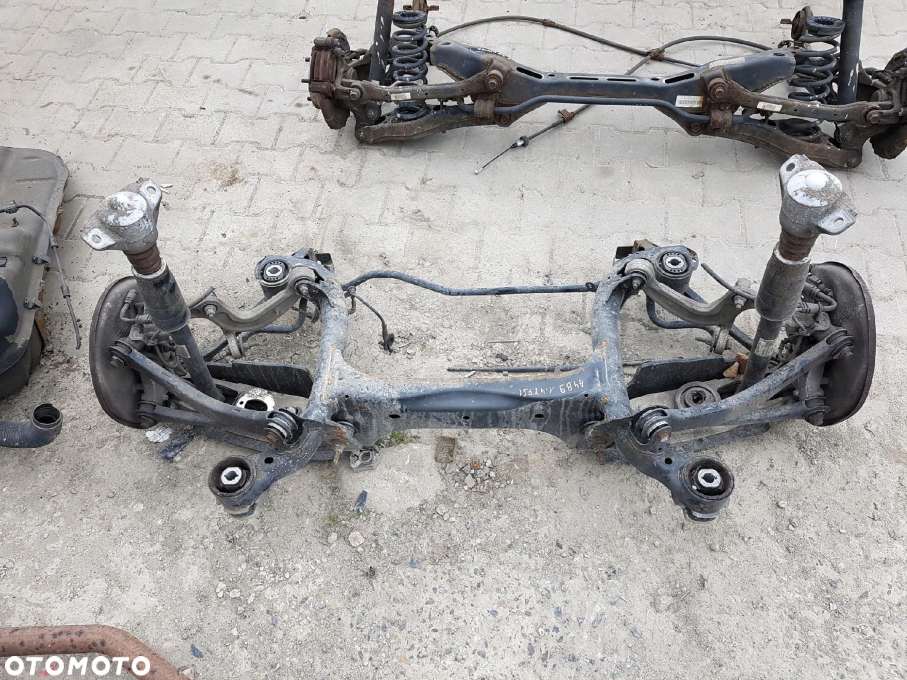 AUDI A4 B9 8W 15-18r BELKA ZAWIESZENIA TYŁ - 2
