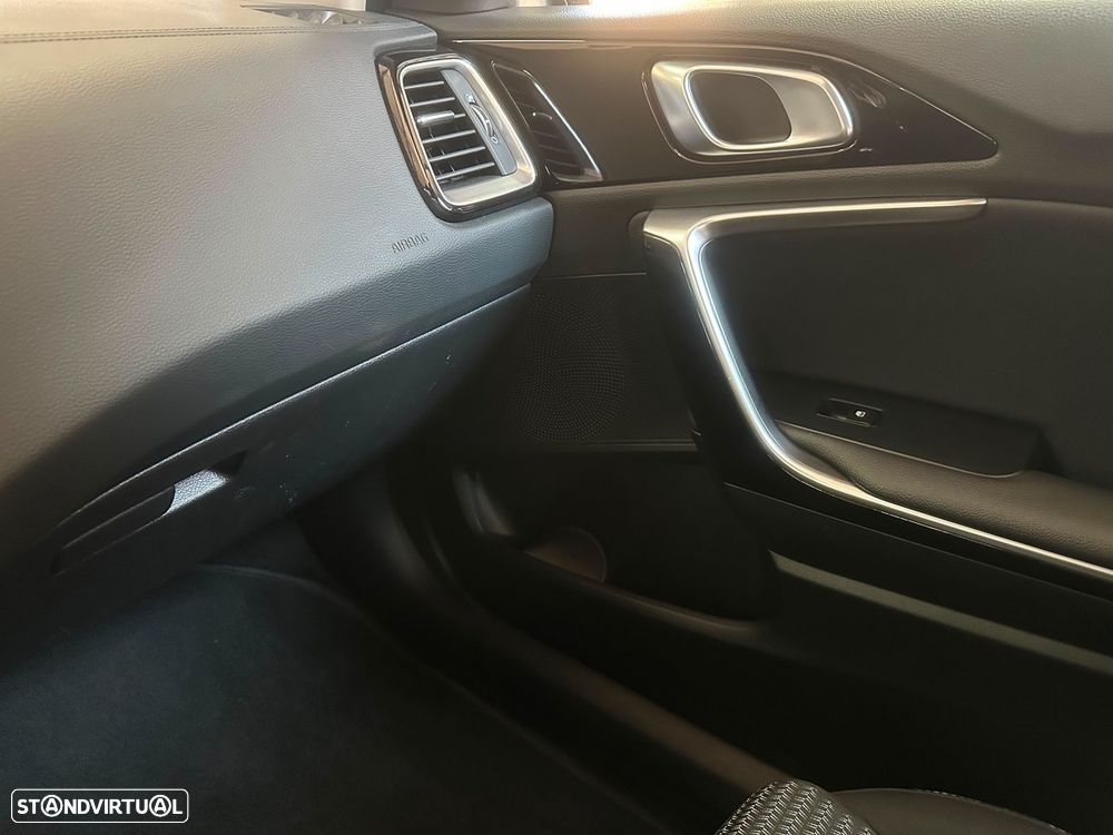 Kia Ceed SW - 31