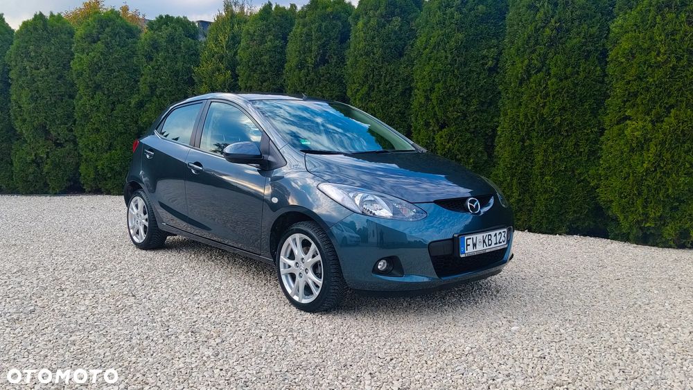 Mazda 2 - 24