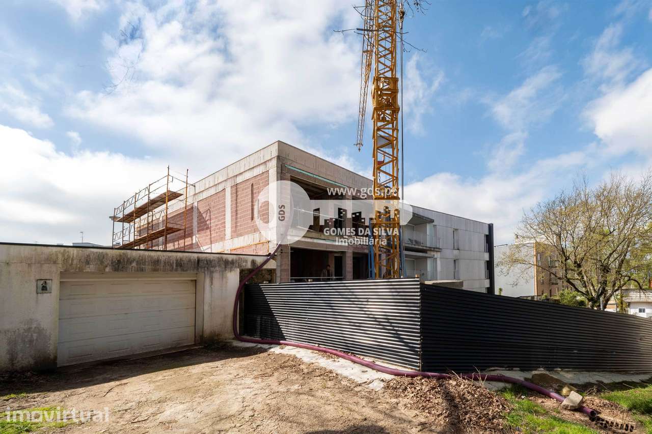 Apartamento T3 Duplex novo com logradouro, no Edifício Sé, em Braga - Grande imagem: 2/10