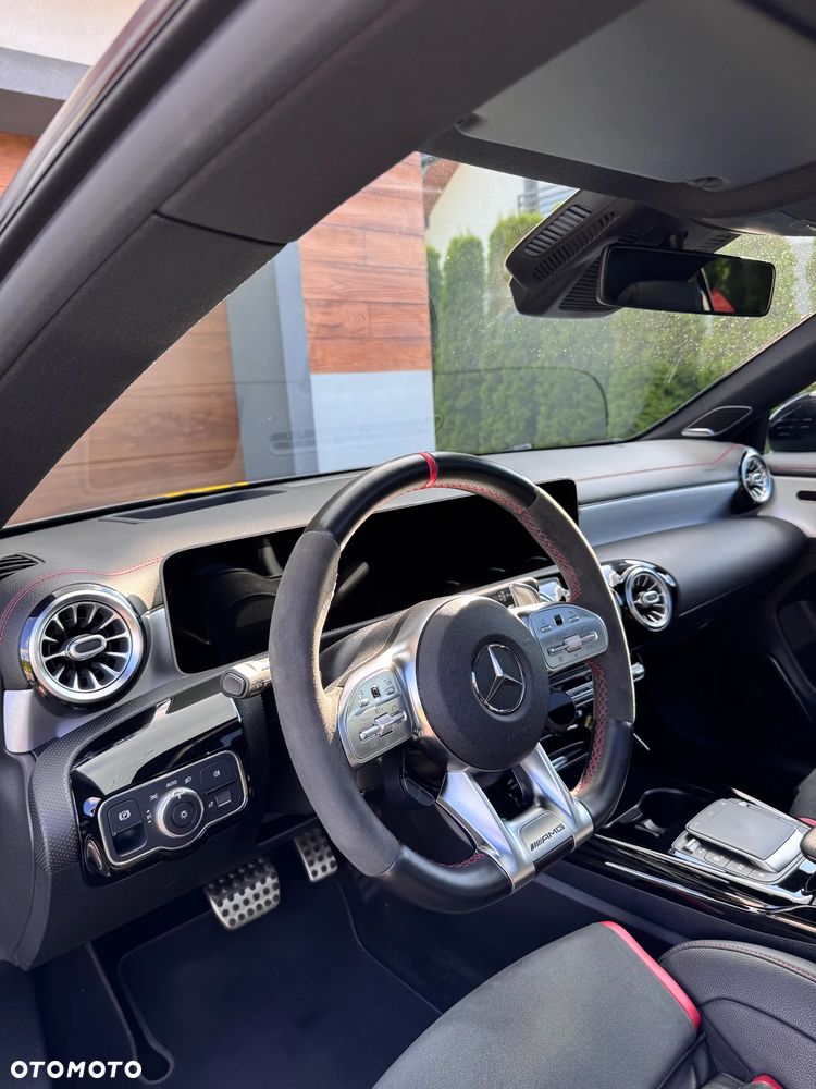 Mercedes-Benz CLA AMG 45 S 4-Matic 8G-DCT - 24