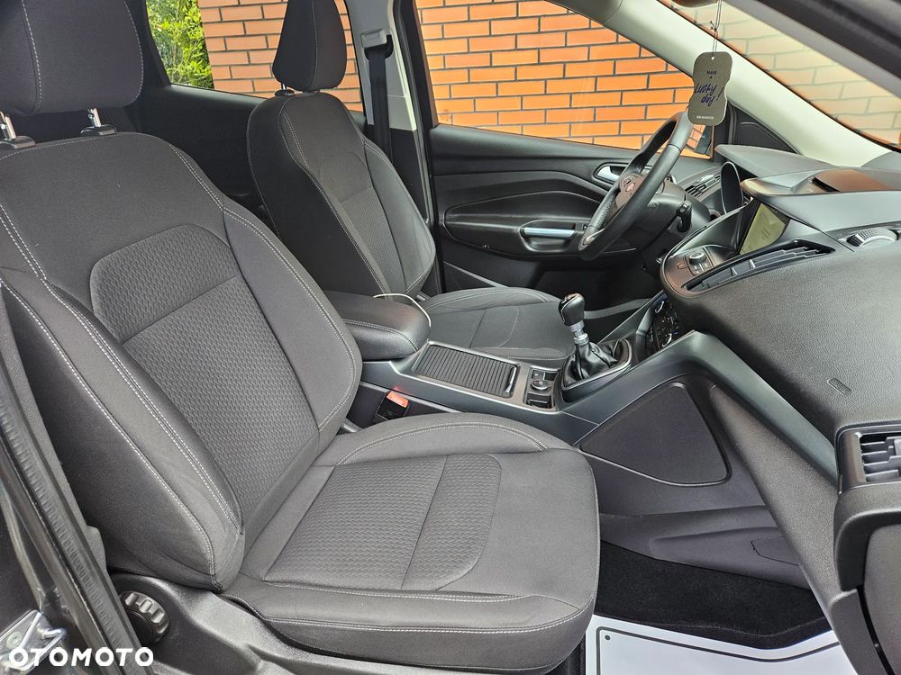 Ford Kuga - 8