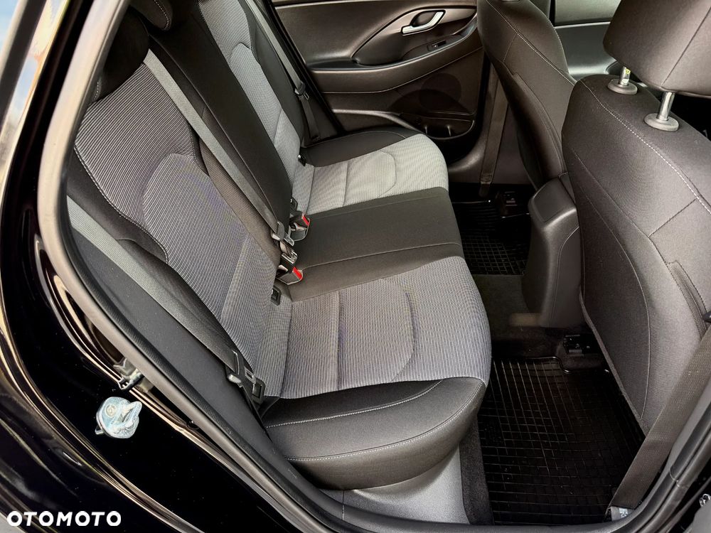 Hyundai i30 1.0 T-GDI Classic + DCT - 19