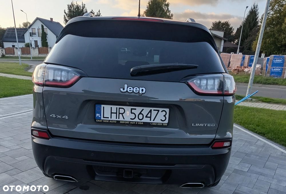 Jeep Cherokee - 4