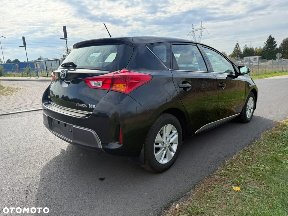 Toyota Auris 1.8 HSD Luna - 17