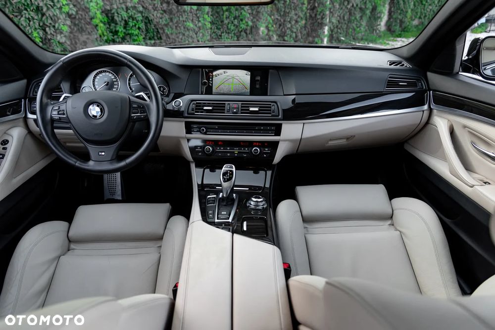 BMW Seria 5 530d xDrive Sport-Aut - 29