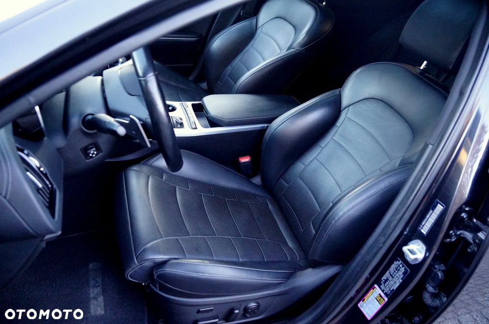 Kia Stinger - 20