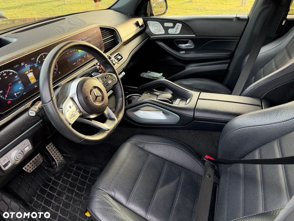 Mercedes-Benz GLS - 23