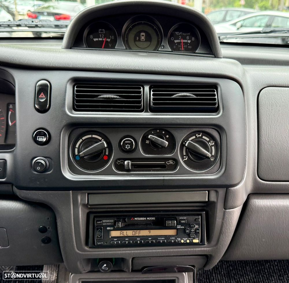 Mitsubishi Pajero Sport 2.5 TD GLS - 14